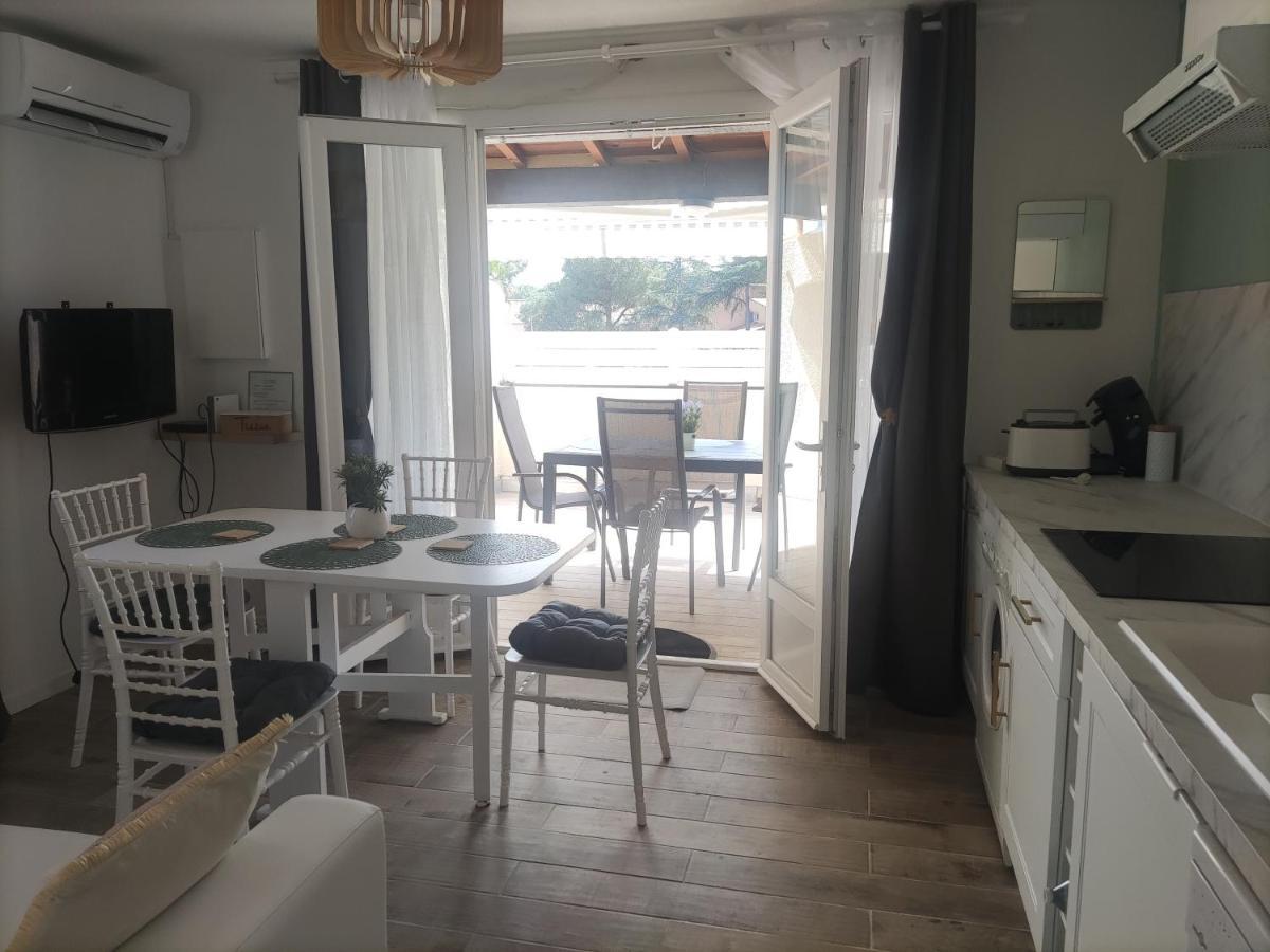 Appartement Jade Dans Residence Proche Tennis/ Centre Naturiste Agde Bagian luar foto